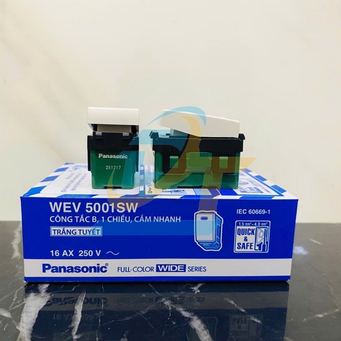 C&ocirc;ng tắc 1 chiều Wide Panasonic WEV5001SW
