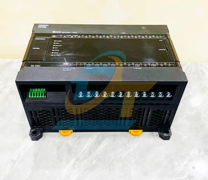 Bộ điều khiển lập tr&igrave;nh PLC OMRON CP2E-E40DR-A