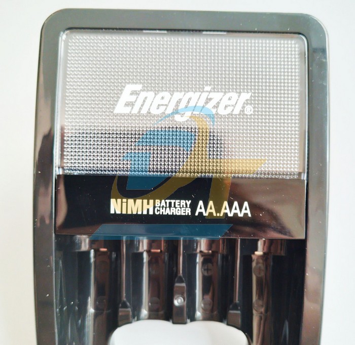 Máy sạc pin AA.AAA 2000mAh Energizer CHVCM4  ENERGIZER | Giá rẻ nhất - Công Ty TNHH Thương Mại Dịch Vụ Đạt Tâm