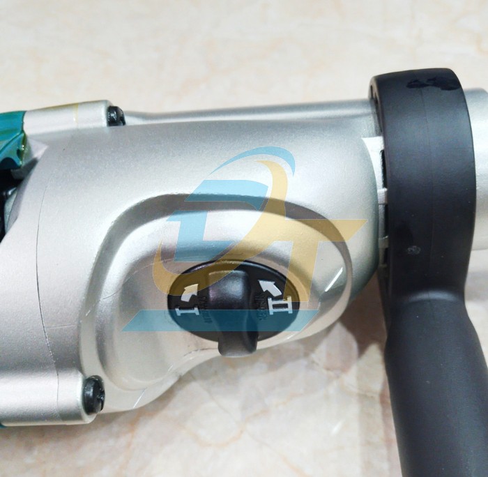 Máy khoan búa 2 tốc độ 20mm Makita HP2070  Makita | Giá rẻ nhất - Công Ty TNHH Thương Mại Dịch Vụ Đạt Tâm