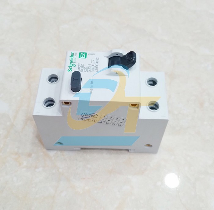 Cầu dao chống giật RCBO Easy9 (1P+N) 32A 30mA 230V Schneider EZ9D34632  SCHNEIDER | Giá rẻ nhất - Công Ty TNHH Thương Mại Dịch Vụ Đạt Tâm