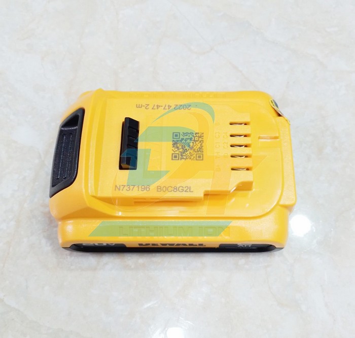 Máy siết bulong dùng pin 20V Dewalt DCF911D2 (Kèm 2 pin 2.0Ah + 1 Sạc)  DEWALT | Giá rẻ nhất - Công Ty TNHH Thương Mại Dịch Vụ Đạt Tâm