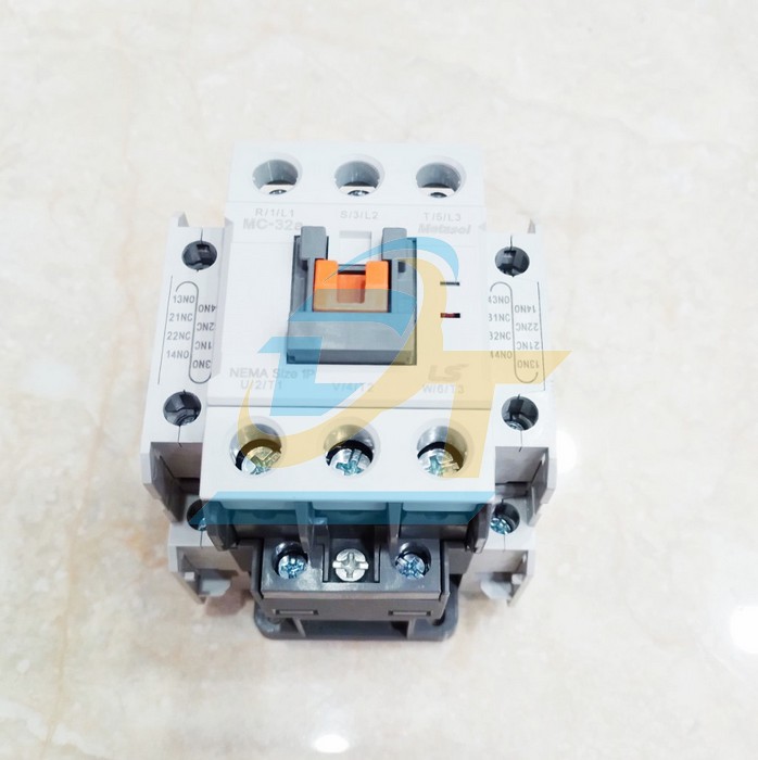 Khởi động từ LS 3P 32A 220V MC-32a  LS | Giá rẻ nhất - Công Ty TNHH Thương Mại Dịch Vụ Đạt Tâm