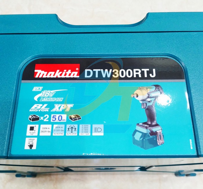 Máy siết bu lông dùng pin 18V Makita DTW300RTJ (Kèm 2 pin 5.0Ah + 1 sạc)  Makita | Giá rẻ nhất - Công Ty TNHH Thương Mại Dịch Vụ Đạt Tâm