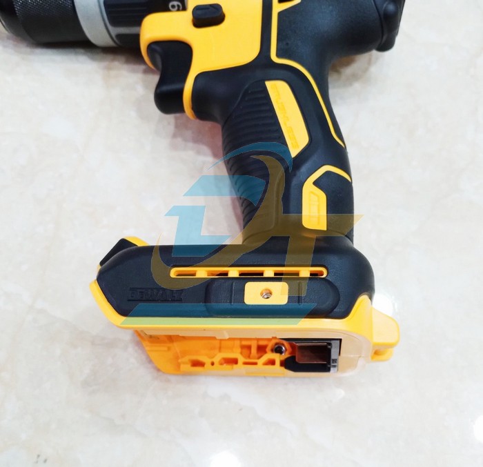 Máy khoan dùng pin 18V Dewalt DCD796D2 (Kèm 2 pin 2.0Ah + 1 Sạc)  DEWALT | Giá rẻ nhất - Công Ty TNHH Thương Mại Dịch Vụ Đạt Tâm