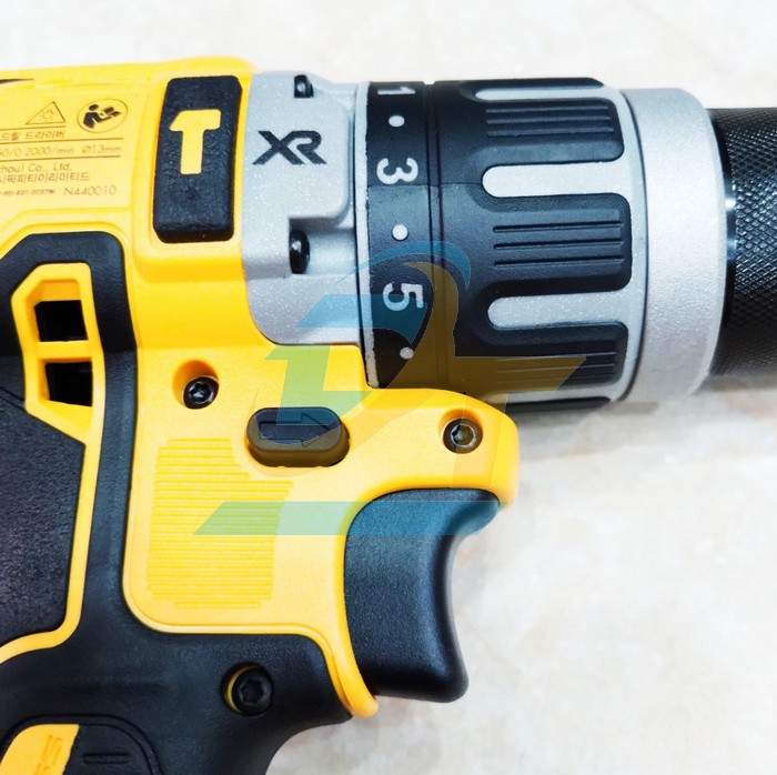 Máy khoan dùng pin 18V Dewalt DCD796D2 (Kèm 2 pin 2.0Ah + 1 Sạc)  DEWALT | Giá rẻ nhất - Công Ty TNHH Thương Mại Dịch Vụ Đạt Tâm