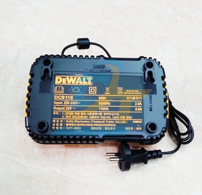 Sạc đa năng 10.8V-18V Dewalt DCB118-KR  DEWALT | Giá rẻ nhất - Công Ty TNHH Thương Mại Dịch Vụ Đạt Tâm