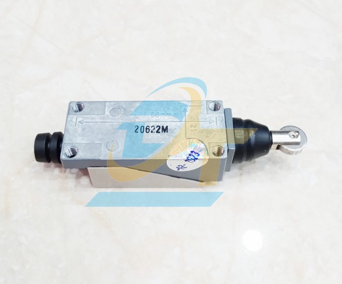 Công tắc hành trình Omron D4V-8112Z  Omron | Giá rẻ nhất - Công Ty TNHH Thương Mại Dịch Vụ Đạt Tâm