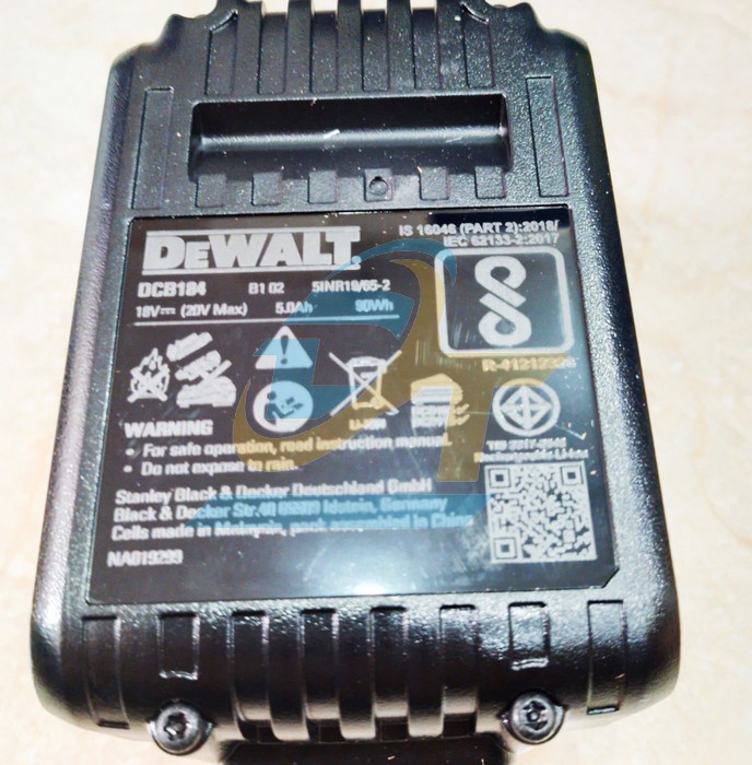 Pin 18V 5.0Ah XR Li-ion Dewalt DCB184-B1  DEWALT | Giá rẻ nhất - Công Ty TNHH Thương Mại Dịch Vụ Đạt Tâm